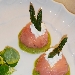 -Fagottini di Salmone Affumicato con Formaggio Fresco su Crema di Asparagi - -