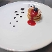 -Pancake con salsa ai lamponi e crema alla vaniglia - -