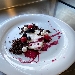 -Panna cotta al basilico-lime con crumbl al cacao e frutti di bosco - -