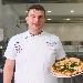 Pietro Vetrella titolare della Pizzeria Bruscone - -